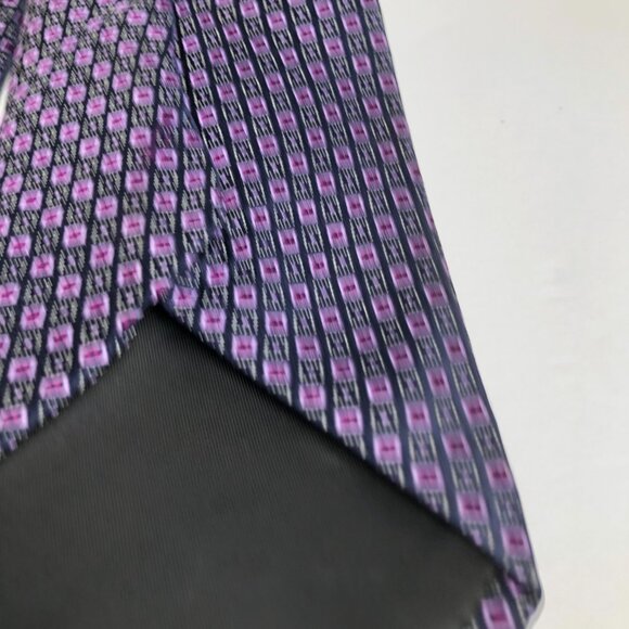 Croft & Barrow Hand Made 100% Polyester Red Purple and Black Men’s Necktie - Picture 3 of 5